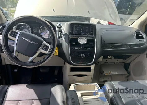 2016 Chrysler Town & Country Touring z USA, uszkodzony, nr VIN 2C4RC1BG1GR259868